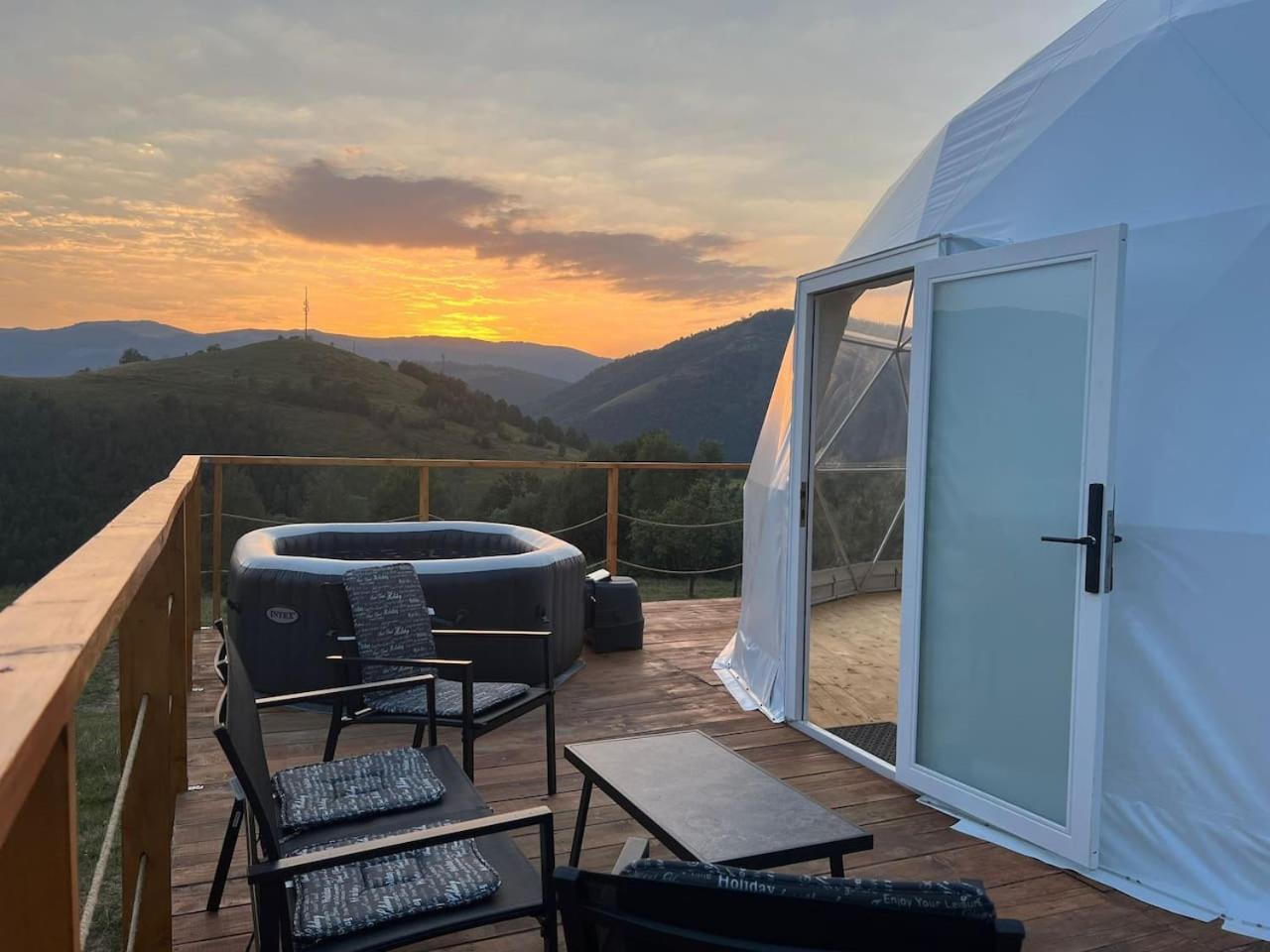 Tranquil Dome - Manta'S Retreat Glamping Cornereva Hotel Kültér fotó